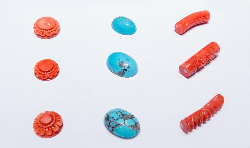 Cabochons, round beads and other forms
